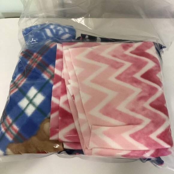 A Bundle /Bag of Fabric Material Scraps Fleece Stretch  Sewing Crafting - Picture 10 of 10